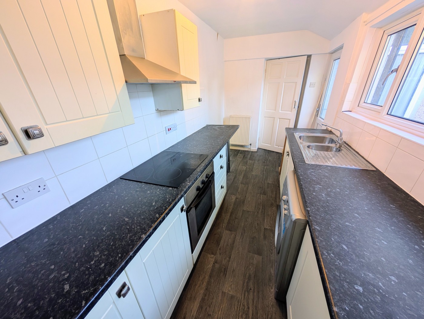 Images for Newport EAID:freelancer BID:0004-0ac8-83a7-b613