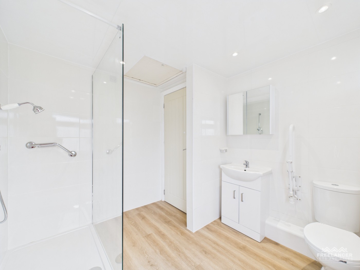 Images for Llantarnam, Cwmbran EAID:freelancer BID:0004-0ac8-83a7-b613