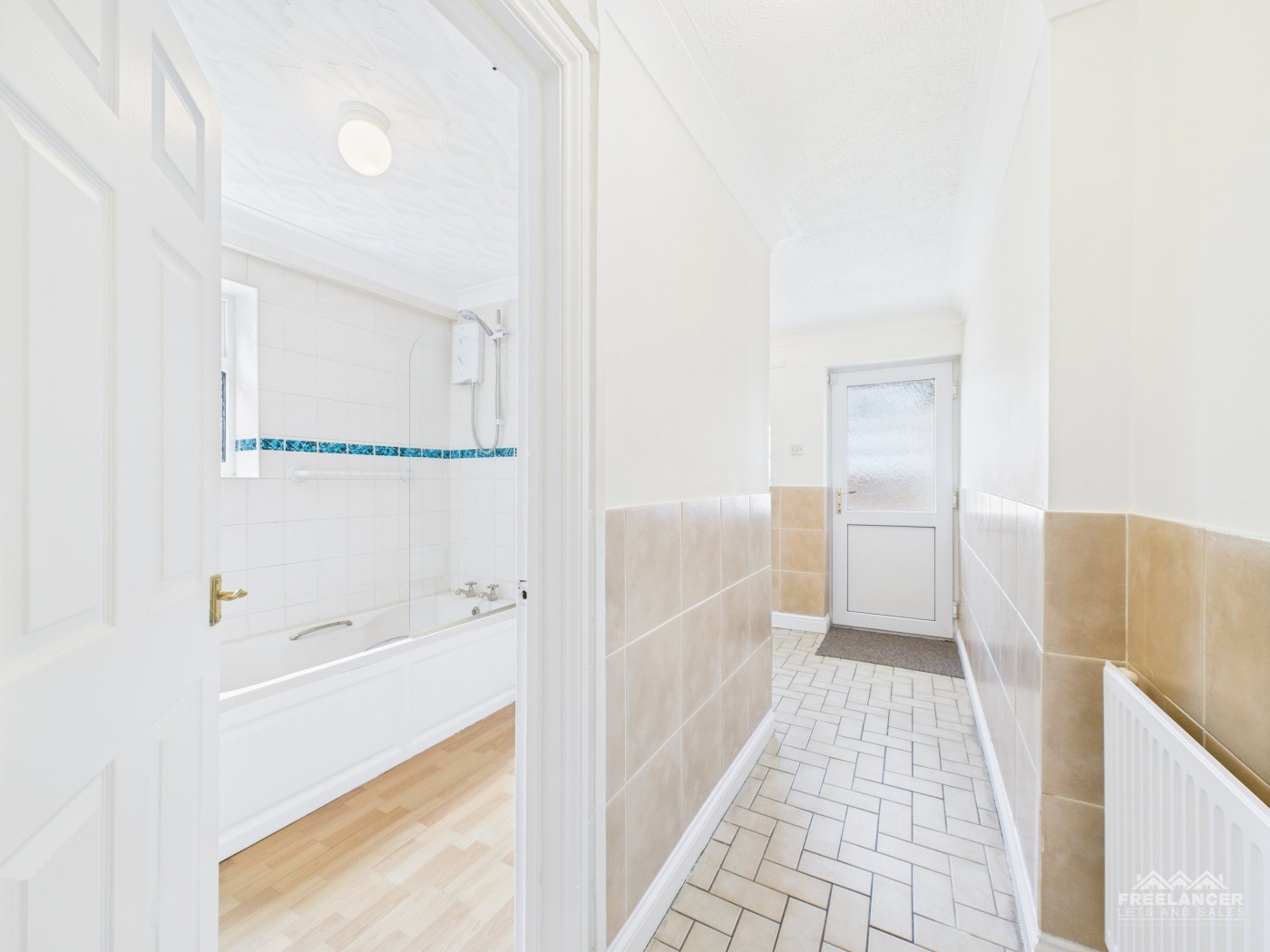 Images for Pontnewydd, Cwmbran EAID:freelancer BID:0004-0ac8-83a7-b613