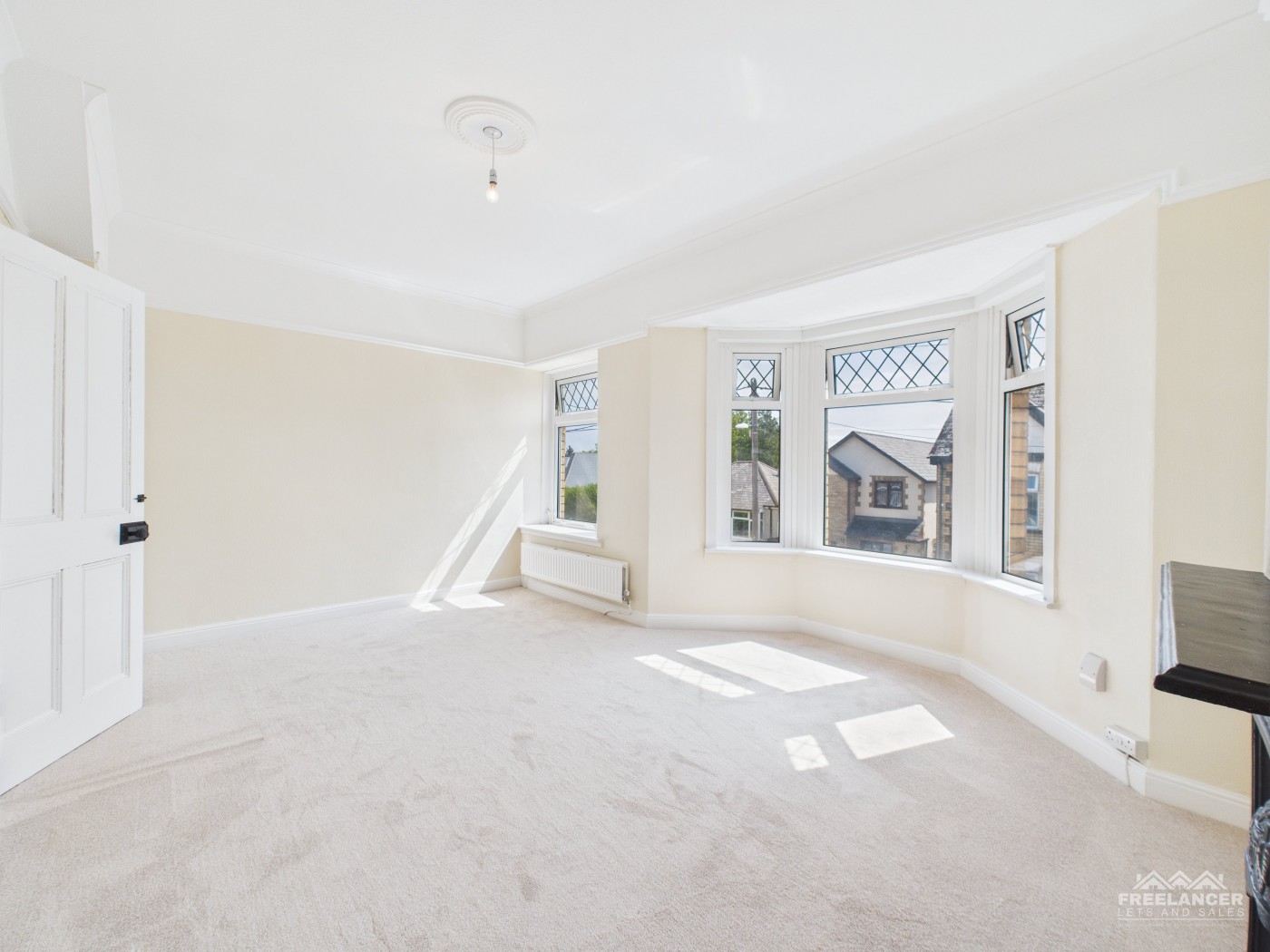 Images for Pontnewydd, Cwmbran EAID:freelancer BID:0004-0ac8-83a7-b613