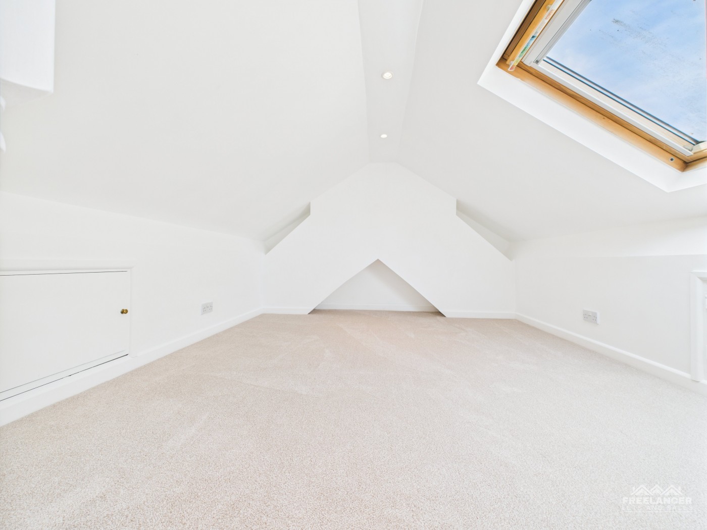 Images for Pontnewydd, Cwmbran EAID:freelancer BID:0004-0ac8-83a7-b613