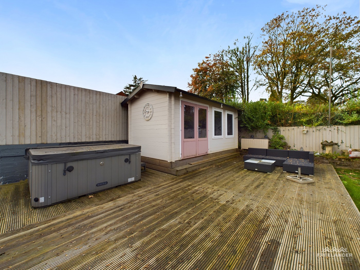 Images for Malpas EAID:freelancer BID:0004-0ac8-83a7-b613