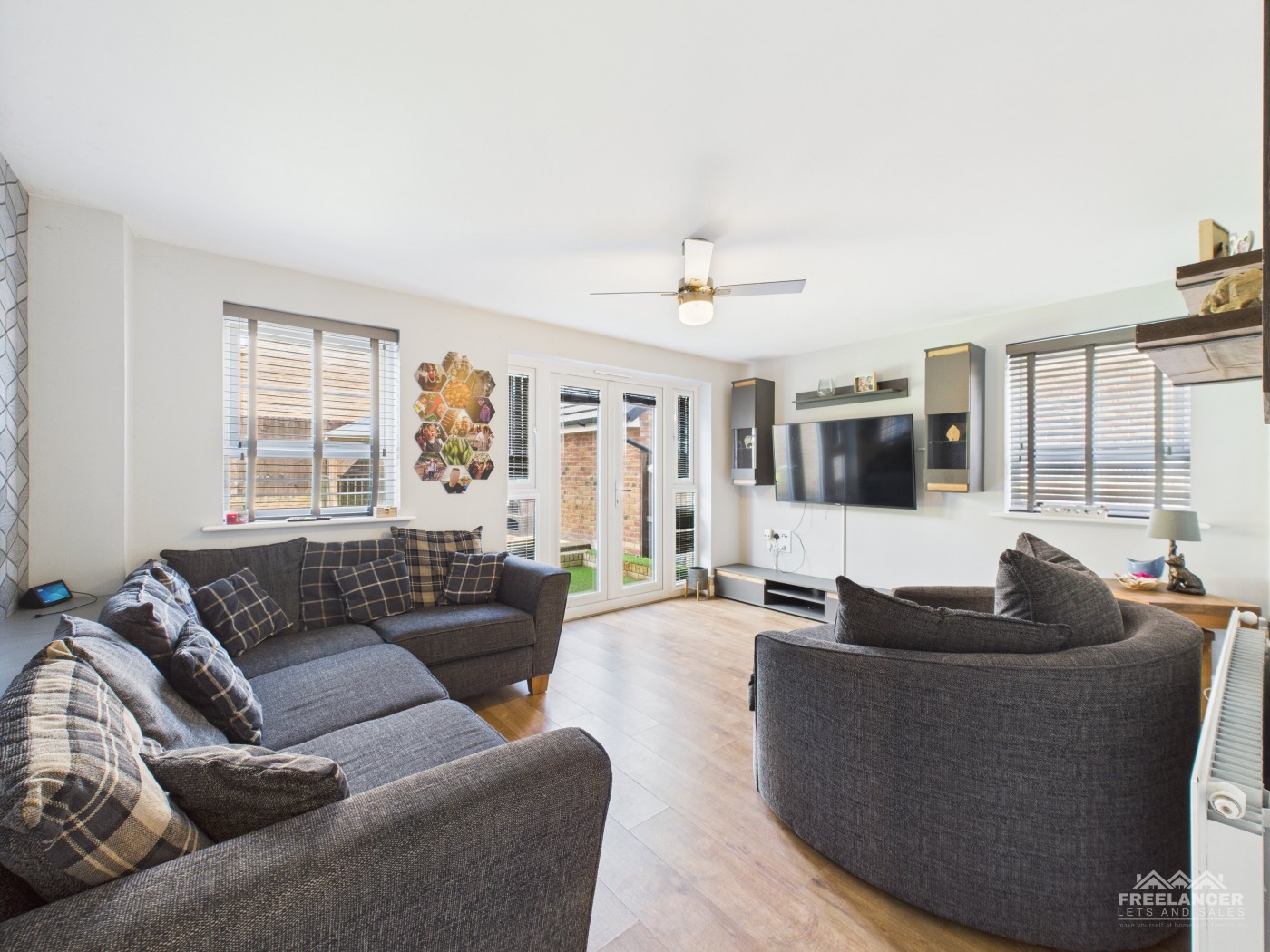 Images for Bettws EAID:freelancer BID:0004-0ac8-83a7-b613
