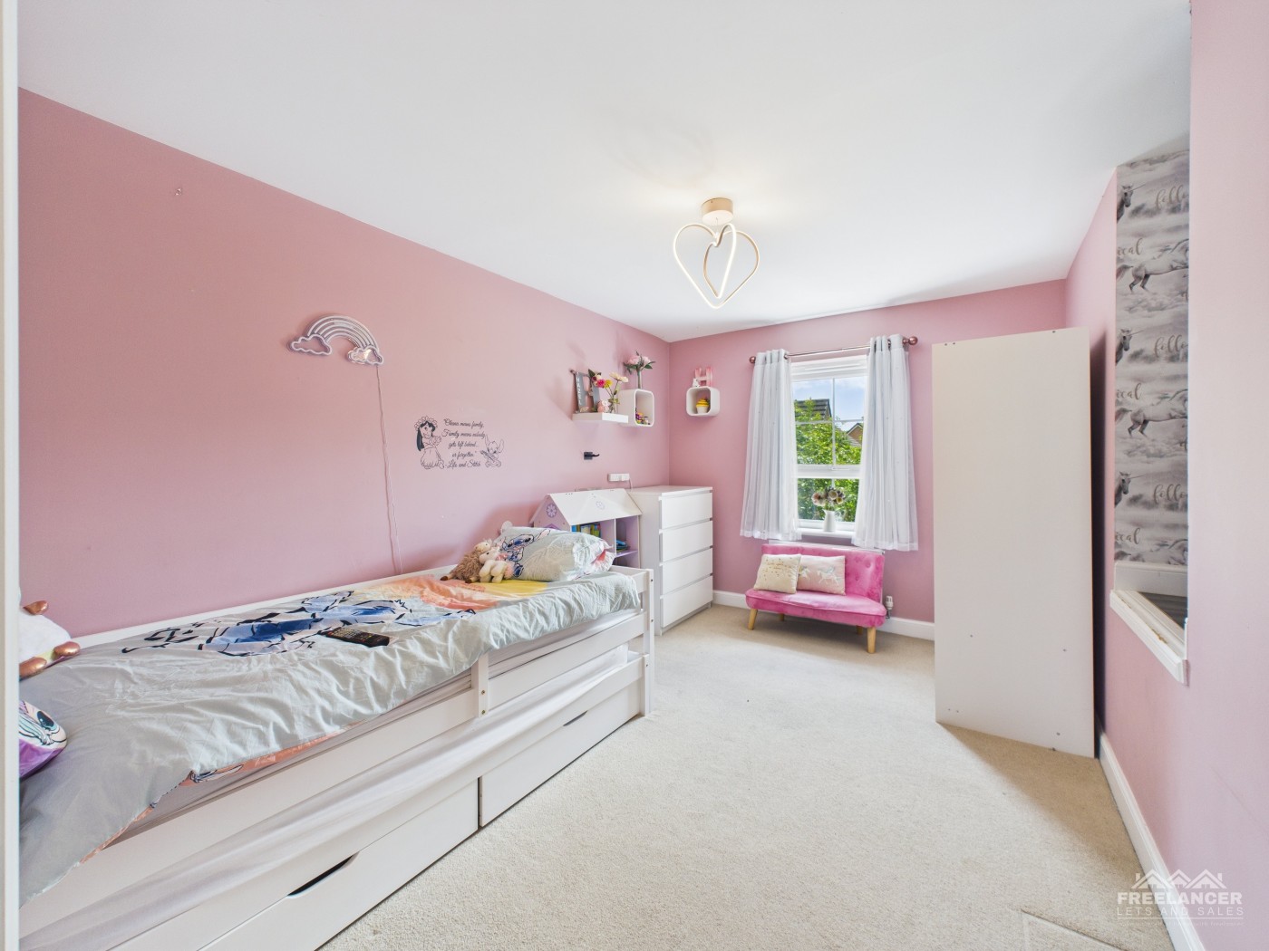 Images for Bettws EAID:freelancer BID:0004-0ac8-83a7-b613
