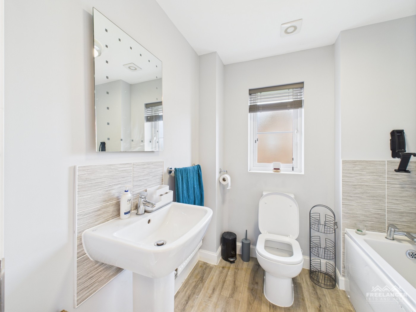 Images for Bettws EAID:freelancer BID:0004-0ac8-83a7-b613