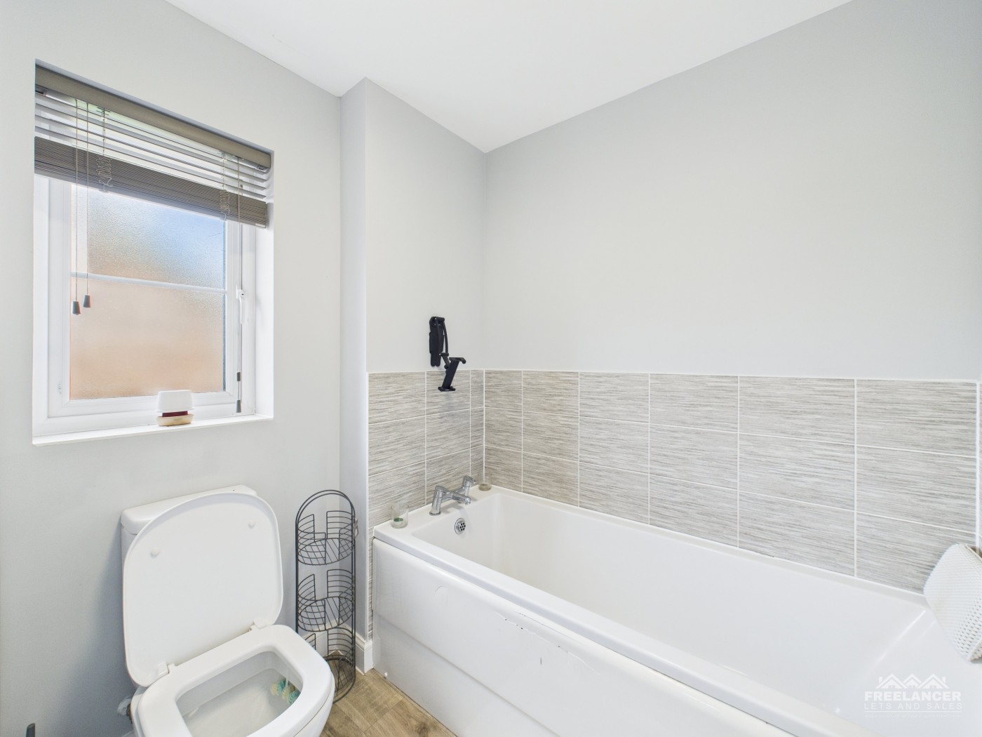 Images for Bettws EAID:freelancer BID:0004-0ac8-83a7-b613