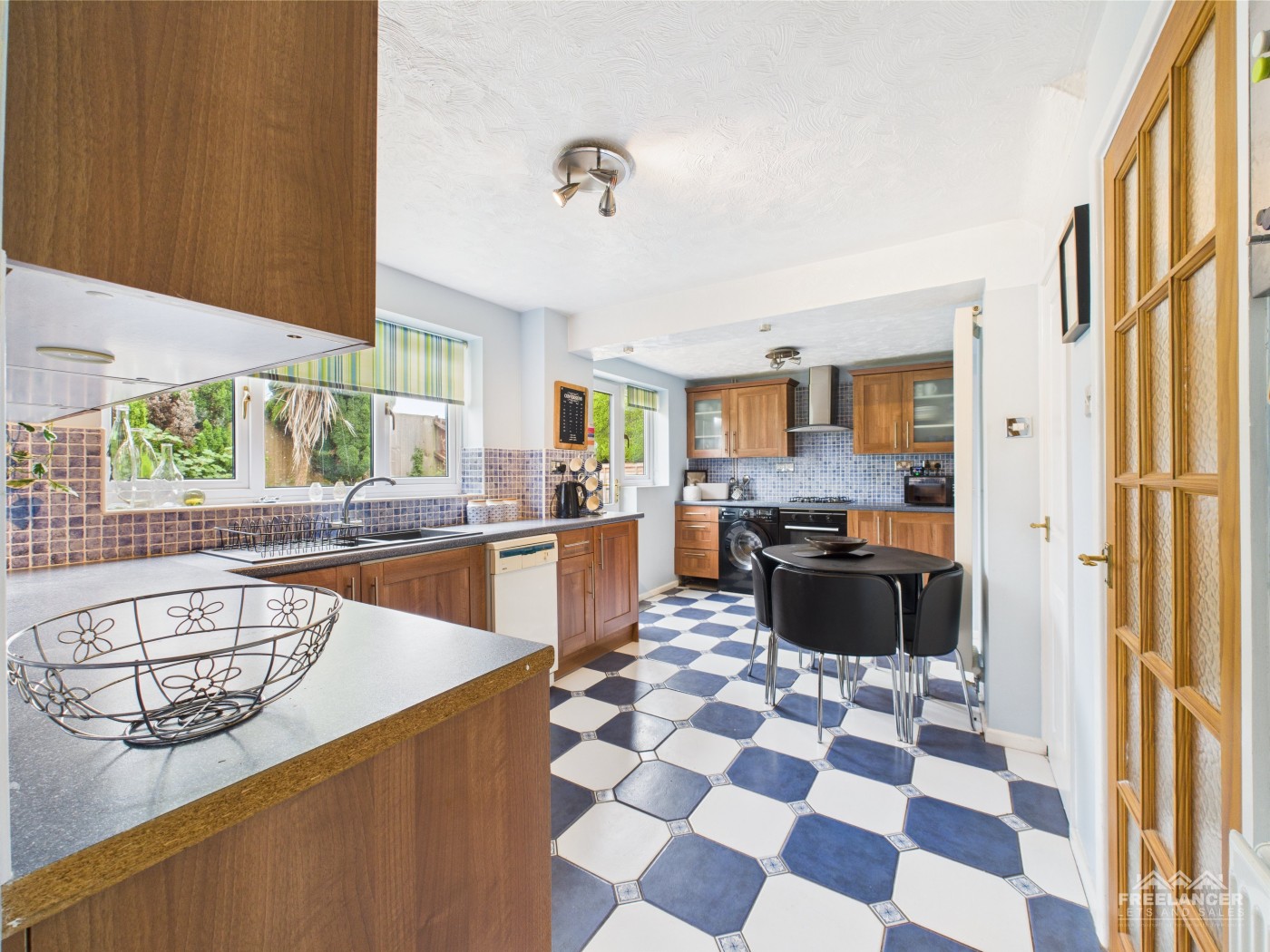 Images for Caerleon, Newport EAID:freelancer BID:0004-0ac8-83a7-b613