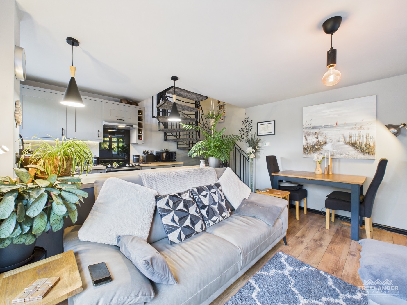 Images for Cwmbran, Torfaen EAID:freelancer BID:0004-0ac8-83a7-b613