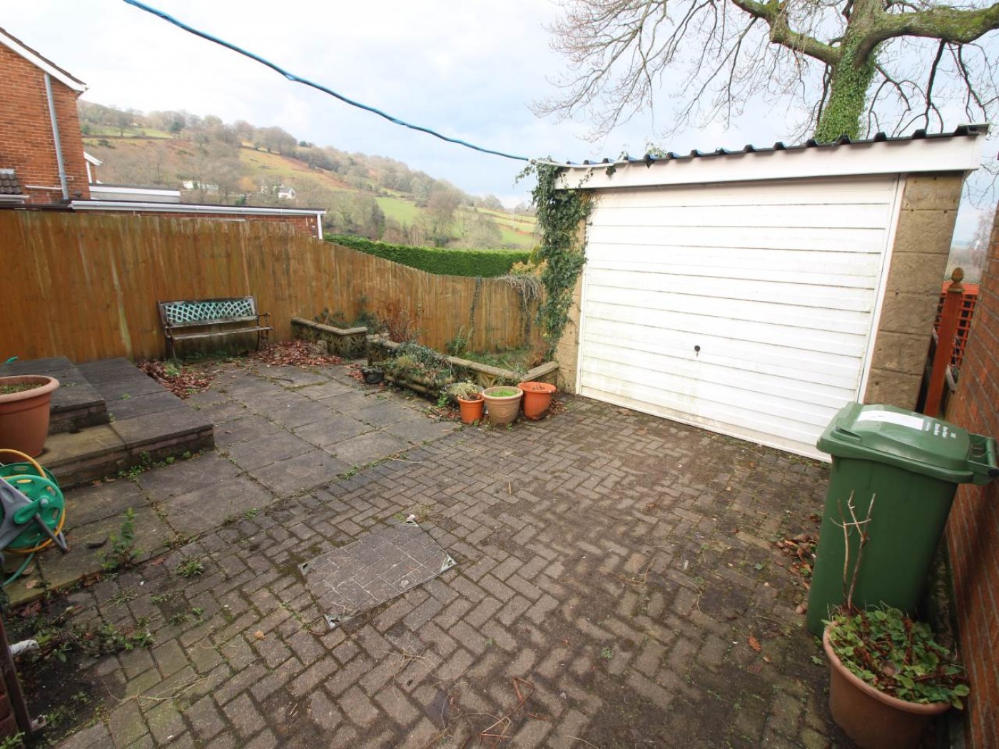 Images for Thornhill Road, Upper Cwmbran EAID:freelancer BID:0004-0ac8-83a7-b613