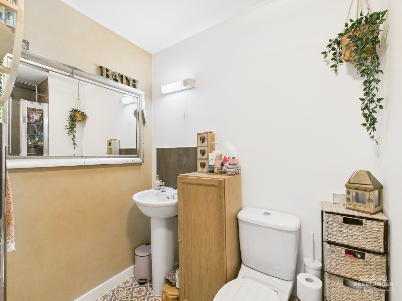 Images for Newport EAID:freelancer BID: