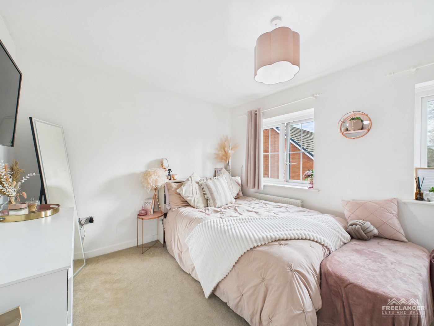 Images for Newport EAID:freelancer BID:
