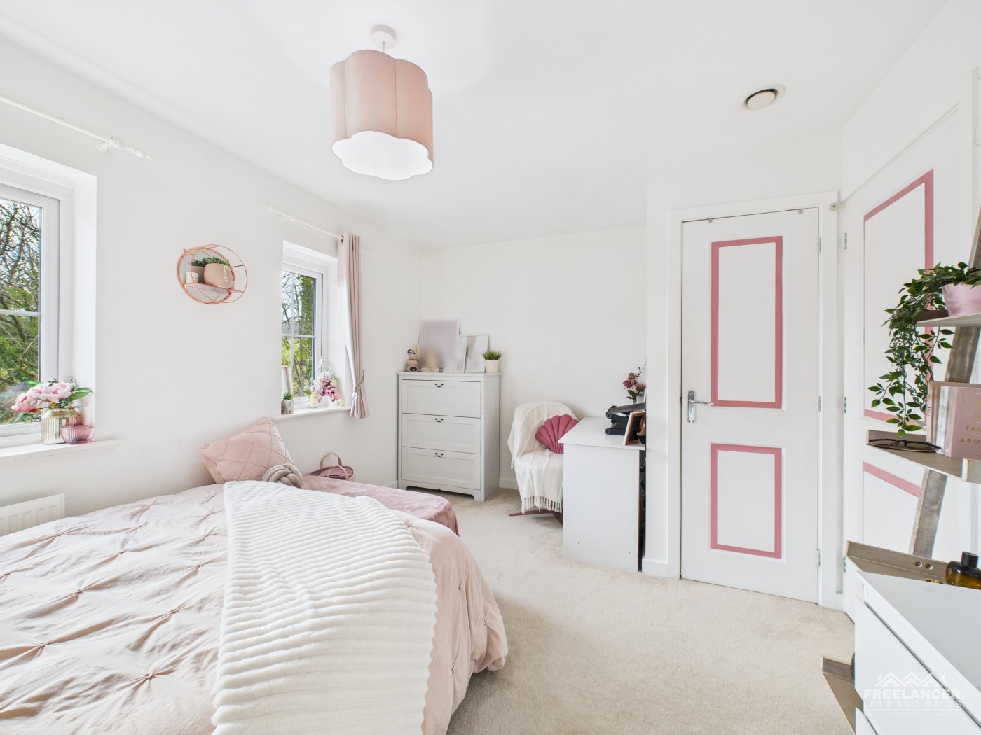 Images for Newport EAID:freelancer BID: