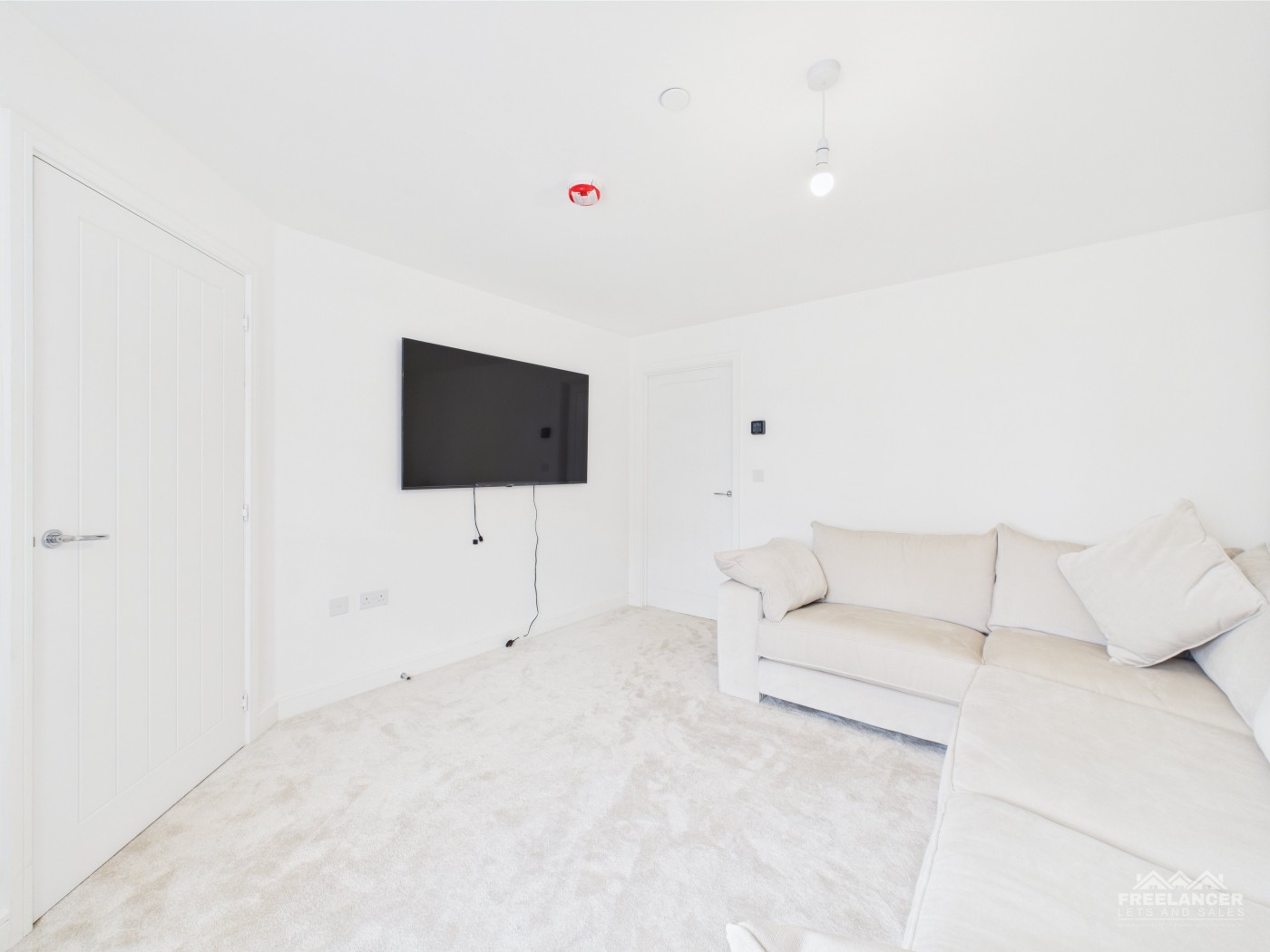 Images for Pontrhydyrun, Cwmbran EAID:freelancer BID:0004-0ac8-83a7-b613