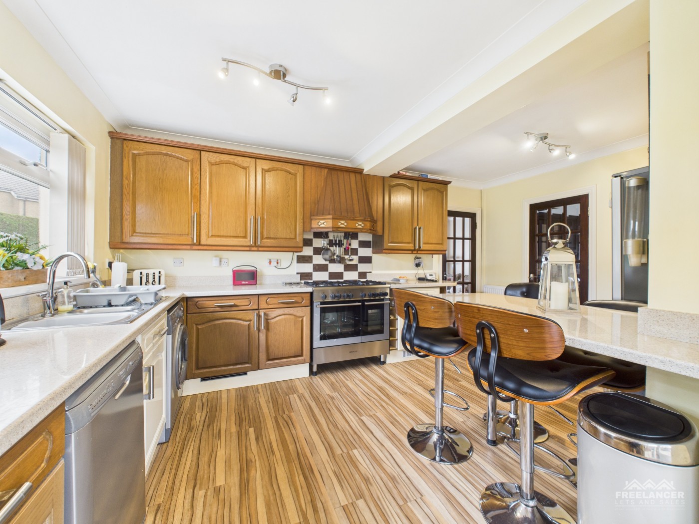 Images for Pontnewydd, Cwmbran EAID:freelancer BID:0004-0ac8-83a7-b613