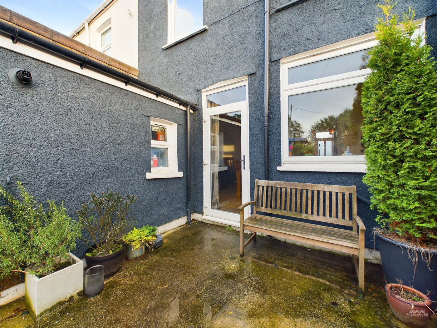 Images for Cwmbran EAID:freelancer BID:0004-0ac8-83a7-b613
