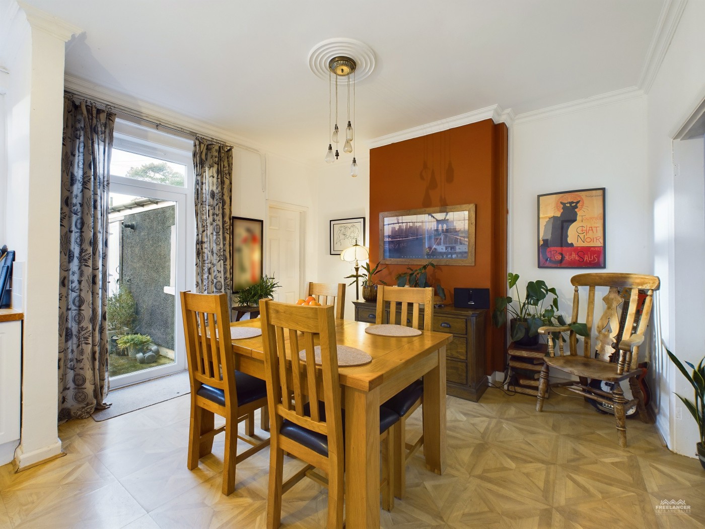 Images for Cwmbran EAID:freelancer BID:0004-0ac8-83a7-b613
