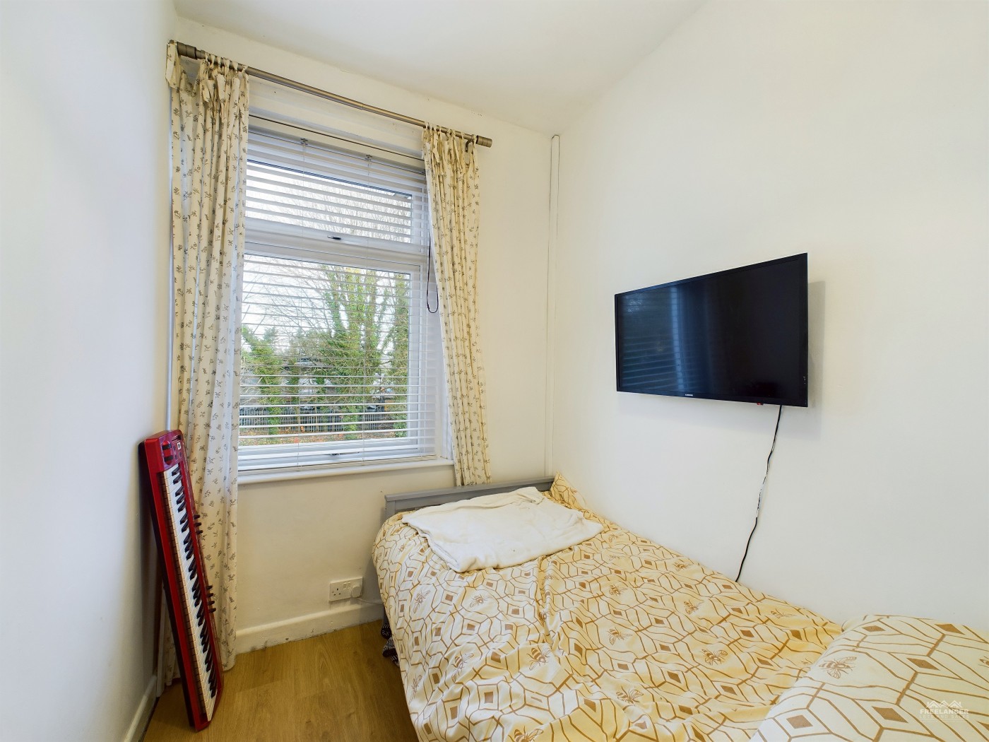 Images for Cwmbran EAID:freelancer BID:0004-0ac8-83a7-b613