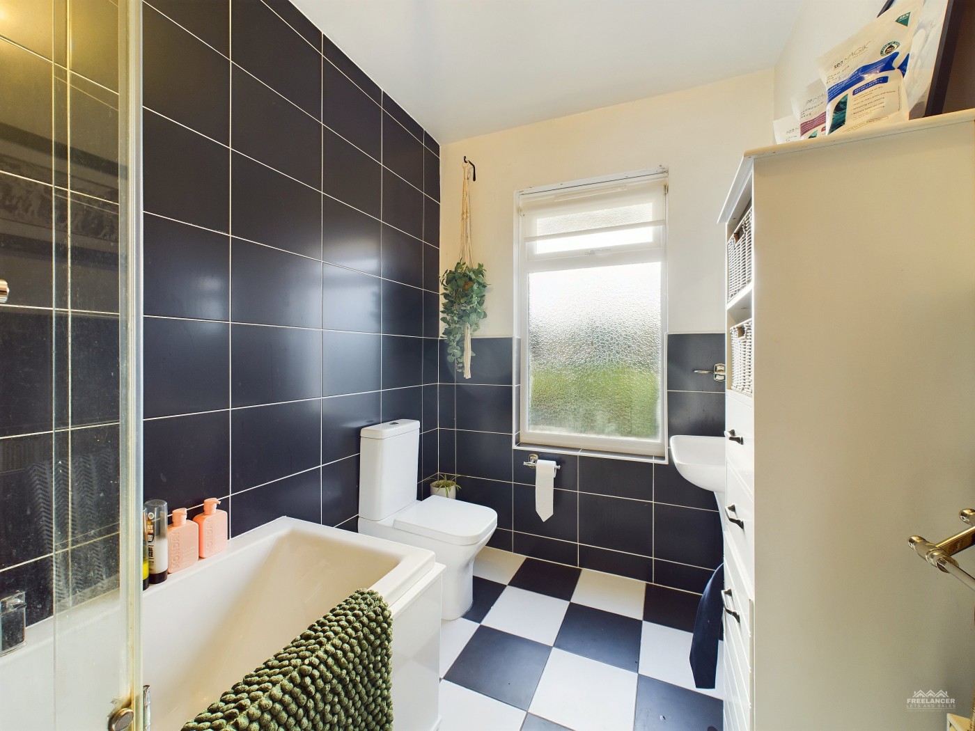 Images for Cwmbran EAID:freelancer BID:0004-0ac8-83a7-b613