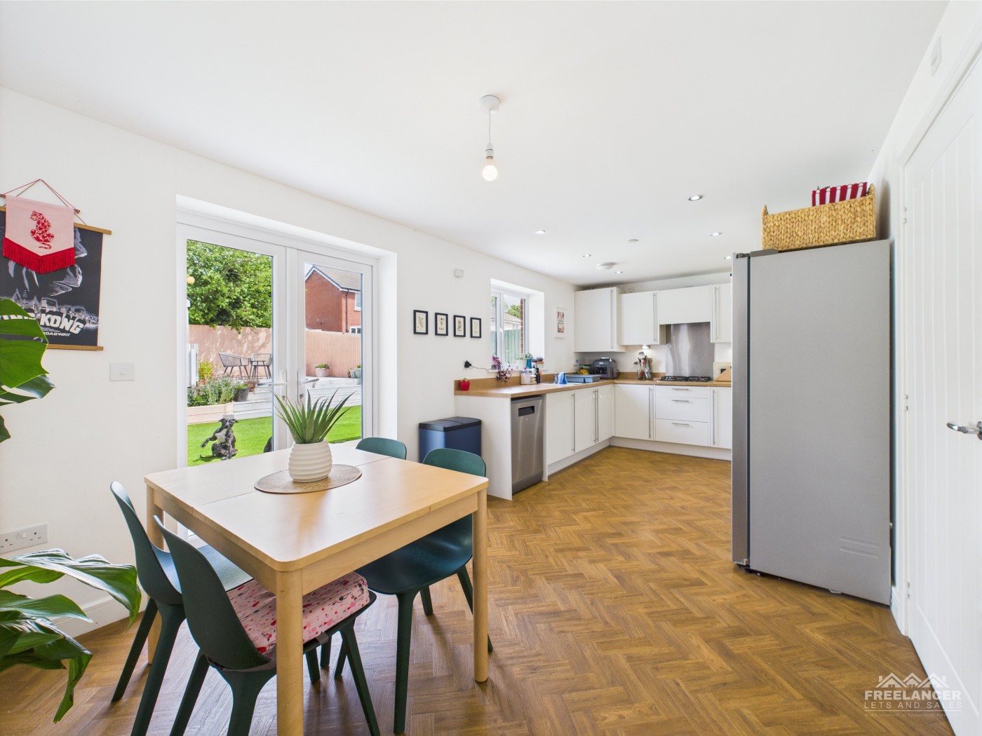 Images for St Dials, Cwmbran EAID:freelancer BID:0004-0ac8-83a7-b613